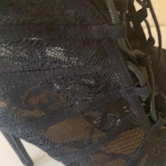 Lace heels - Picture 4 of 4